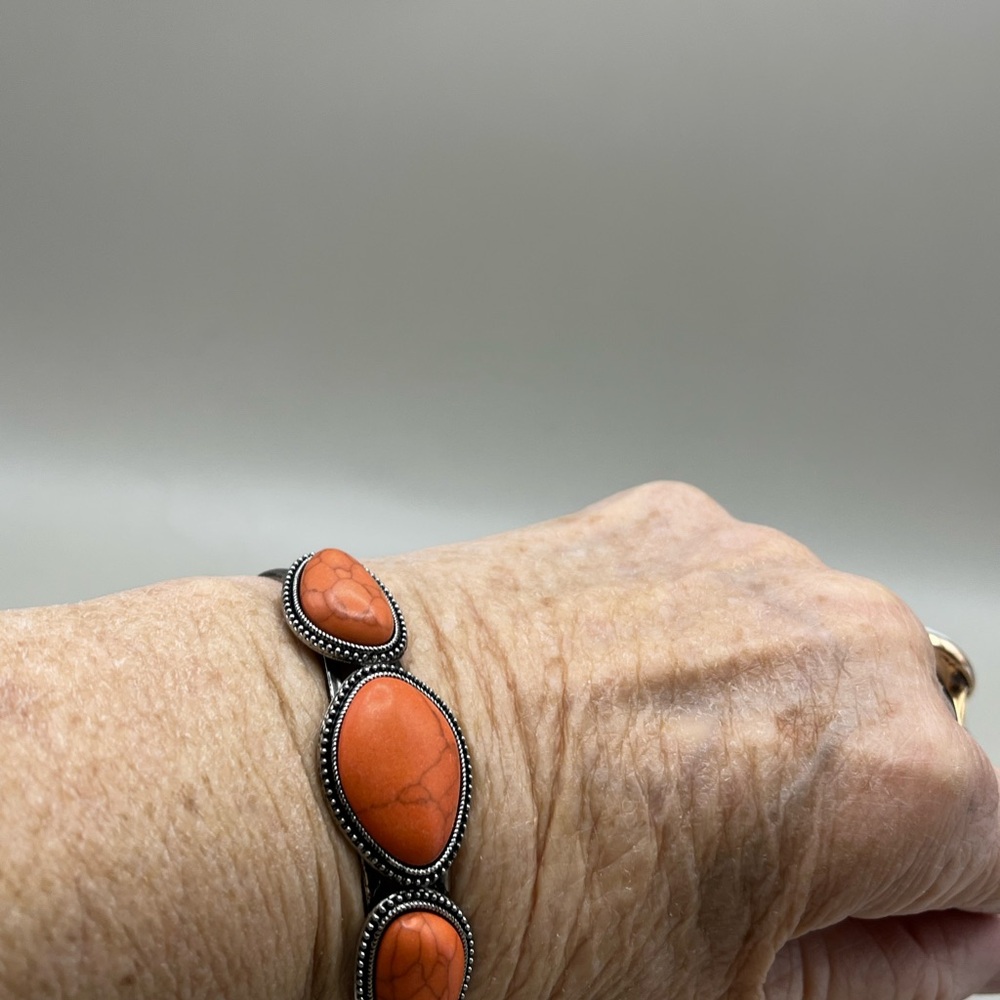 Elegant Unpolished Orange Stone Silver Toned Bracelet - Picture 3 of 3